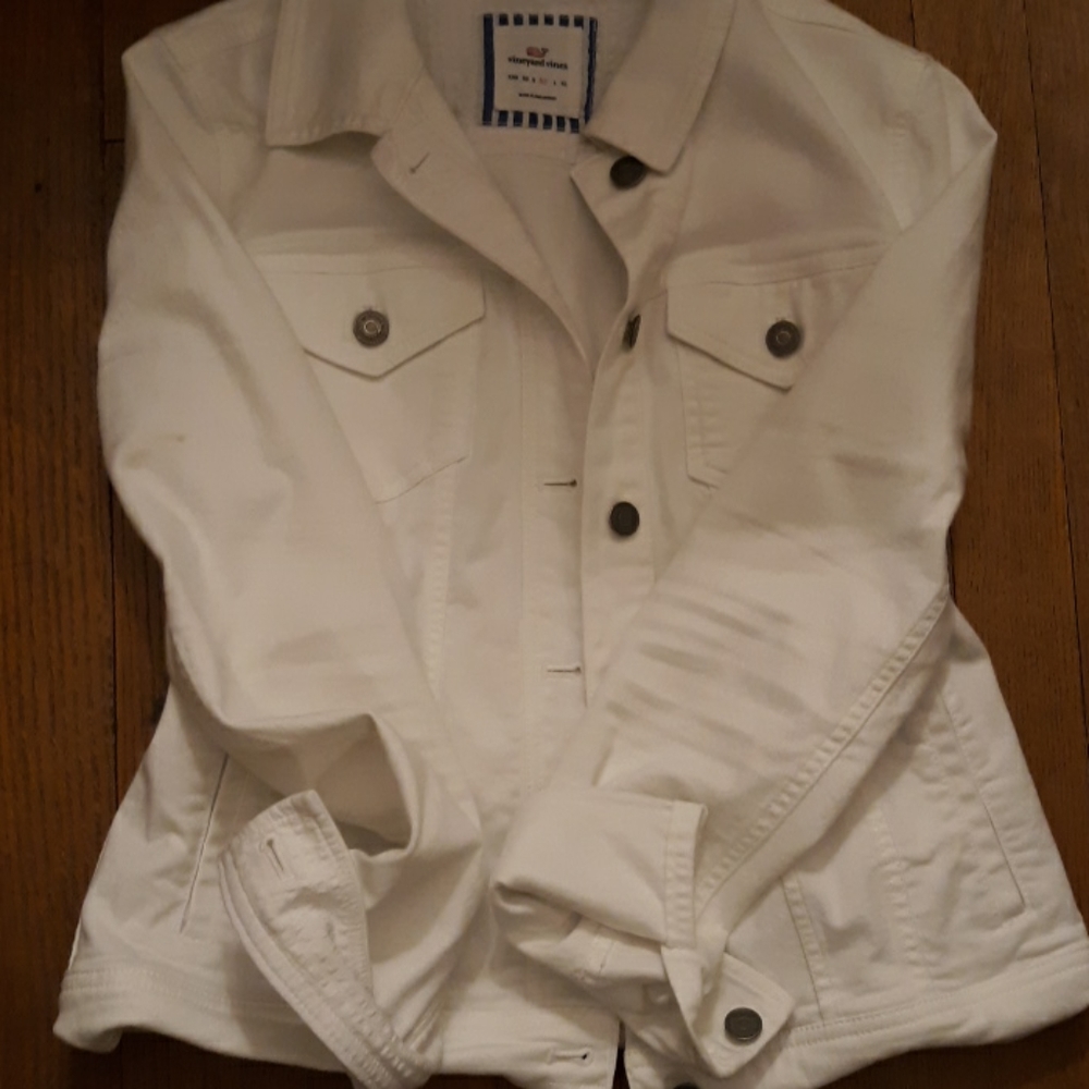Vineyard vines white denim jacket